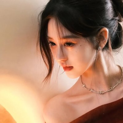 伊朗三面戏剧人生